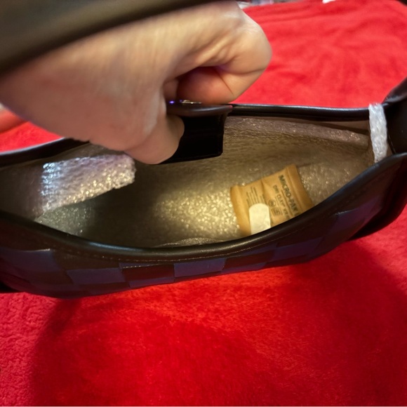 Elegant Black and Blue Woven Coachtopia Handbag - Picture 5 of 7